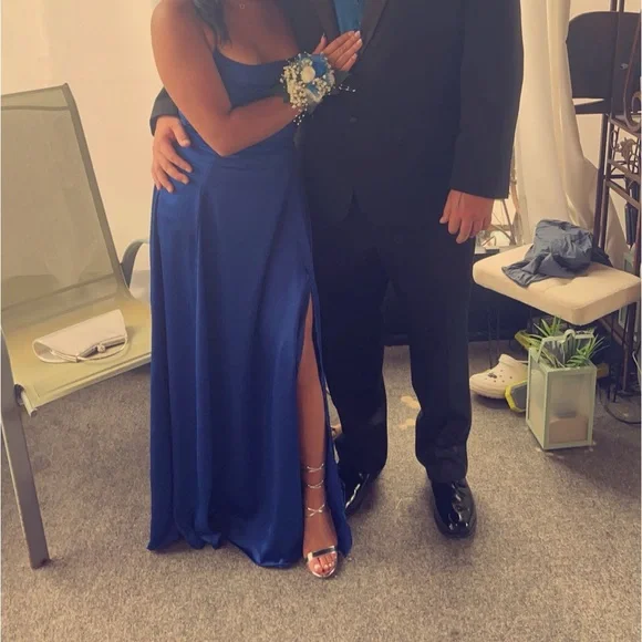 prom dress - Picture 2 of 3